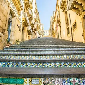 A Due Passi Dalla Scalinata Caltagirone