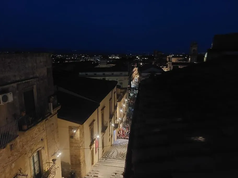 Attico Con Balcone Sulla Scalinata Di Caltagirone, Con Vista Mozzafiato, Cucina Attrezzata E Ottima Connessione Wi-Fi Villa Holiday home